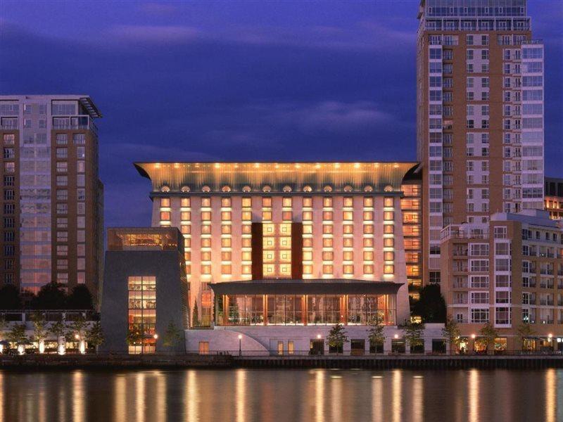 カナリー リバーサイド プラザ ホテル ロンドン エクステリア 写真 The InterContinental London O2